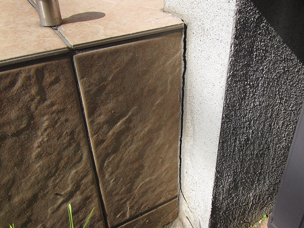 外壁の亀裂（例3）